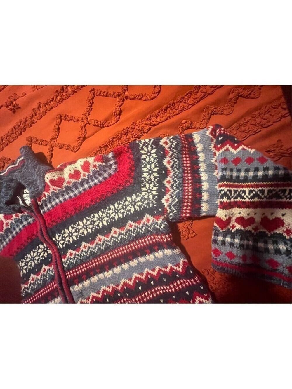 Heirloom  Collectibles sweater. Hearts, squares and diamonds. Size medium. - Picture 6 of 16